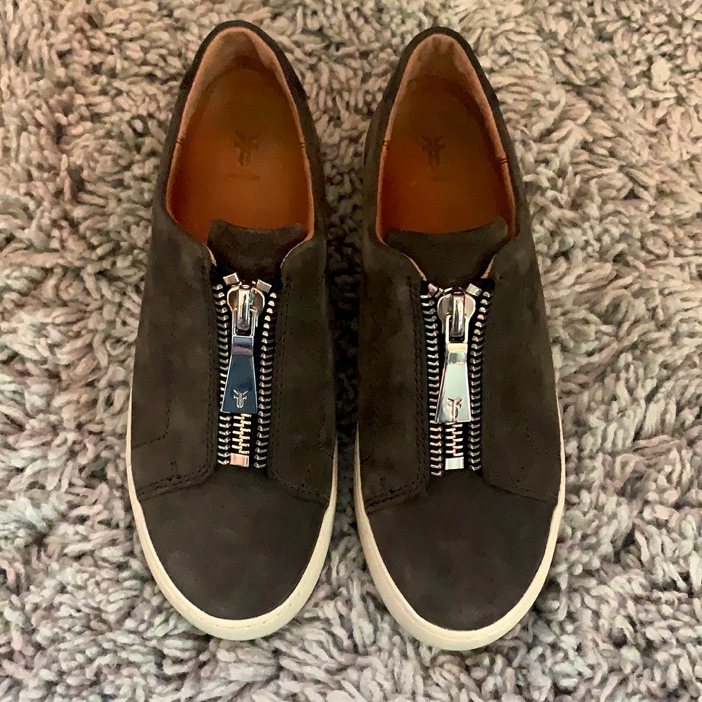 FRYE Women’s Lena Zipper Sneaker